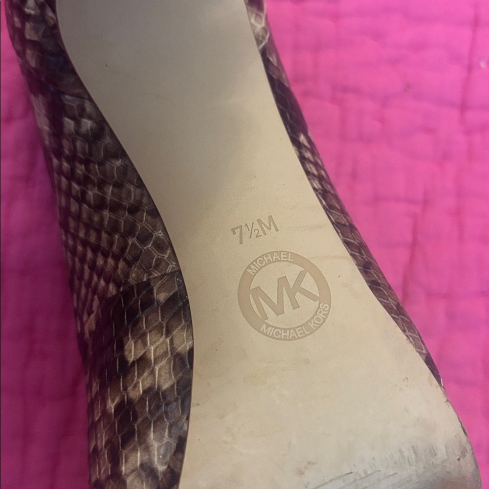 Michael Kors Brown and Tan Snake Print Heels, US7,5 - Picture 7 of 8